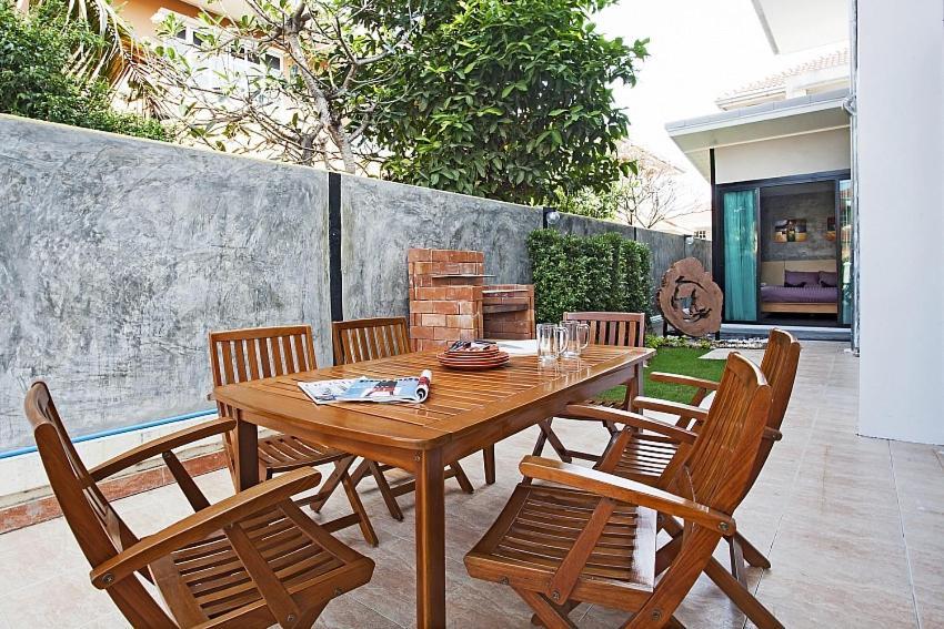 Vichy Villa Jomtien Beach Exterior photo